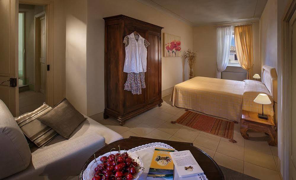 B&B Fior Di Farine La Morra Exterior photo